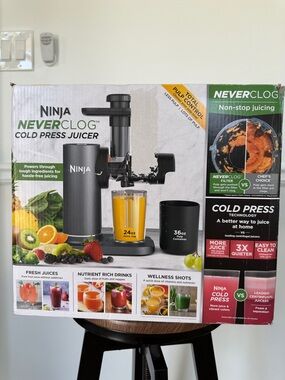 Ninja NeverClog Cold Press Juicer – Gray and Black